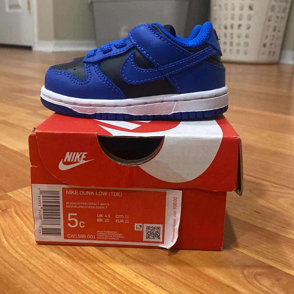 Toddler Nike dunks